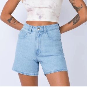 Princess Polly “The Swalla” short